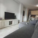Kledia\'S Modern Apartment