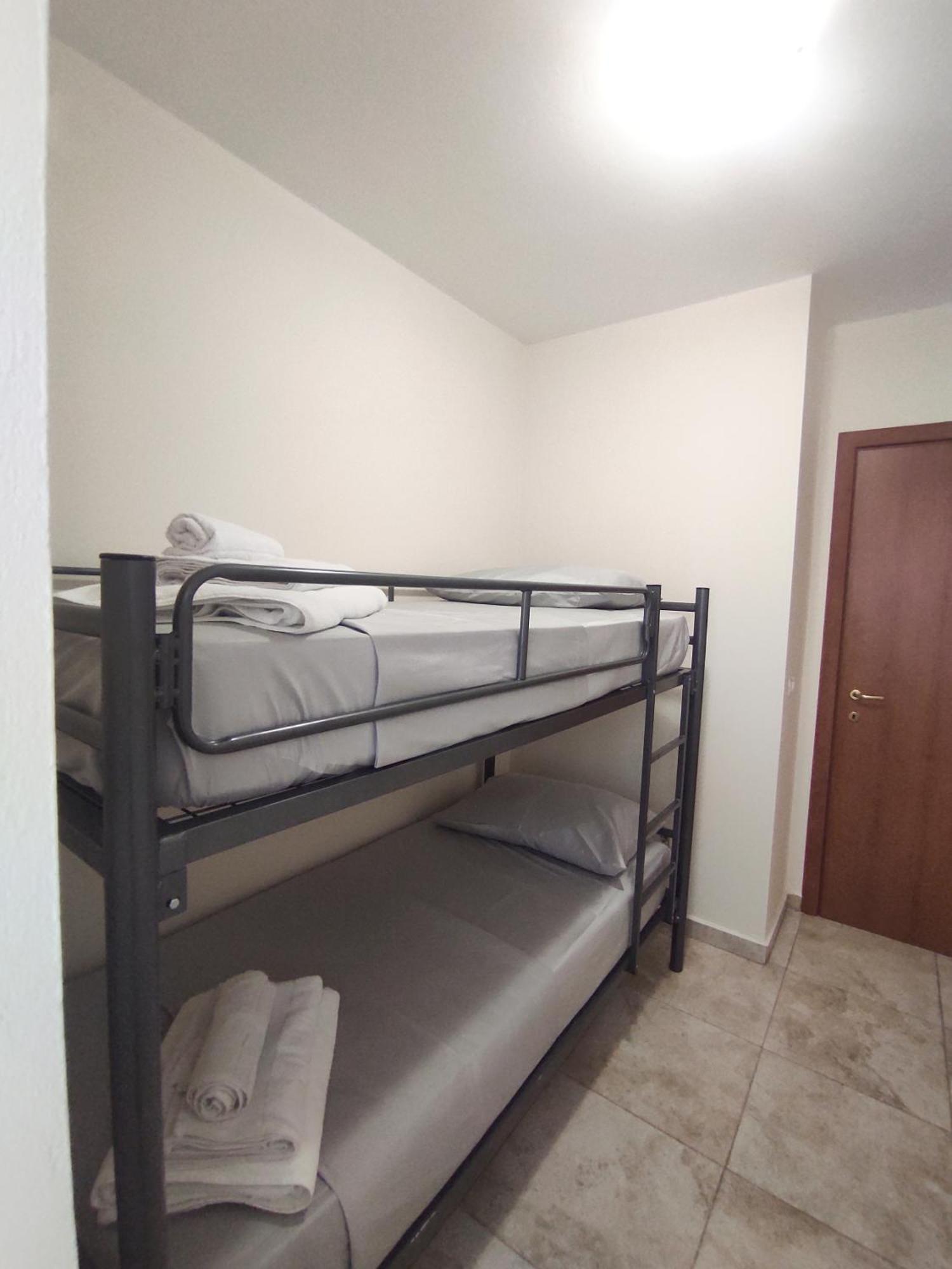 Kledia's Modern Appartement Tirana