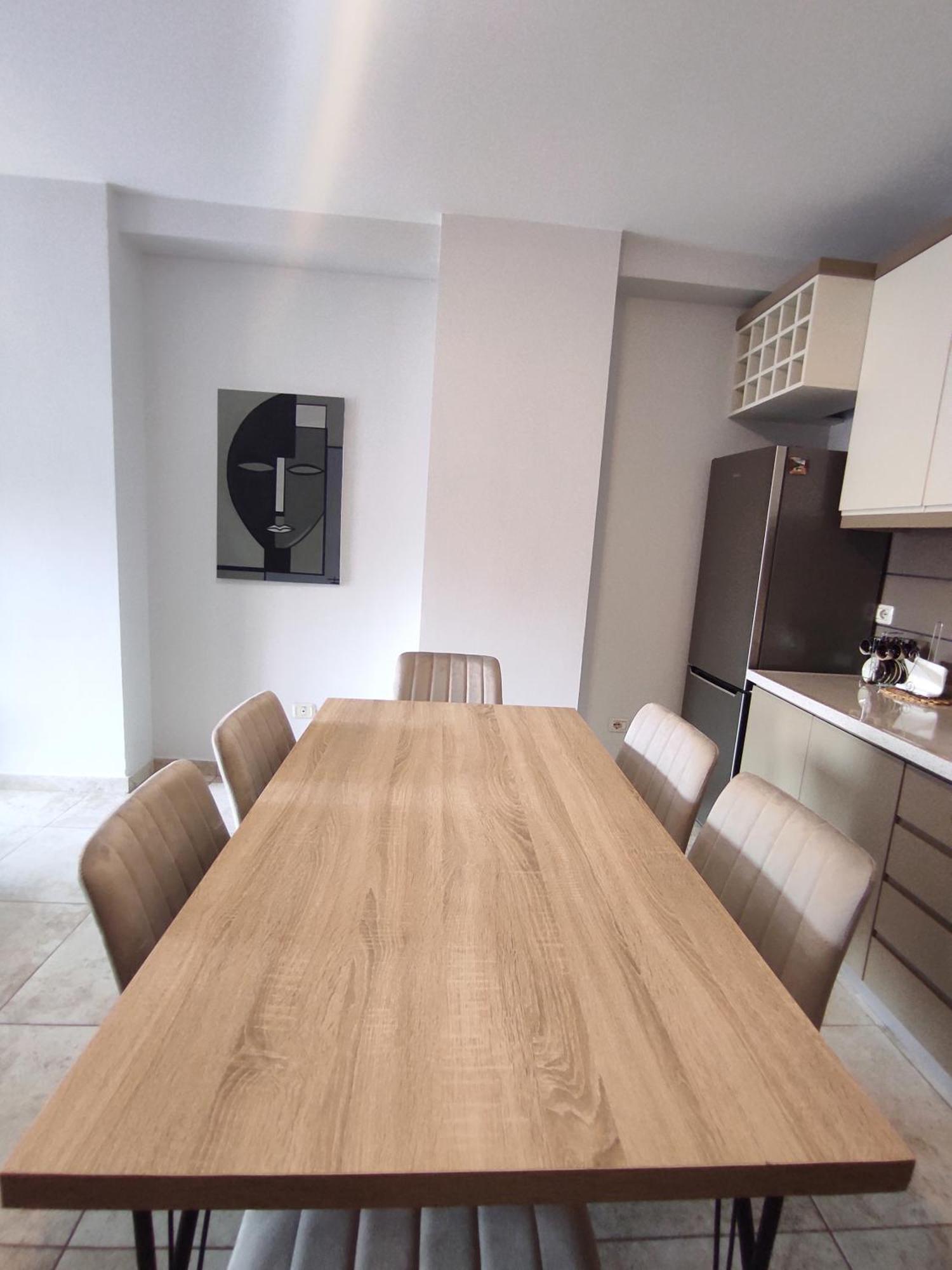 Kledia's Modern Appartement *