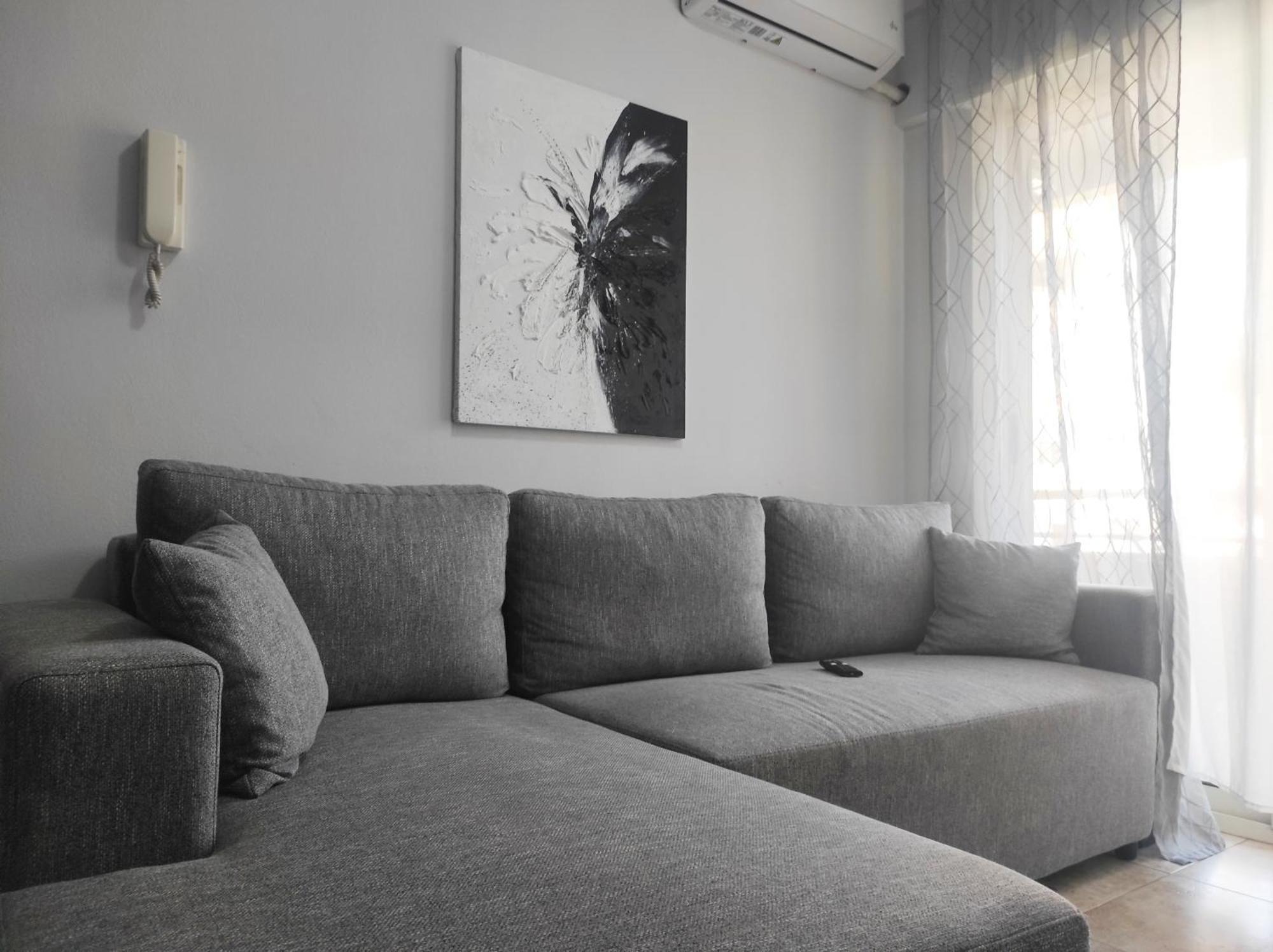 Kledia's Modern